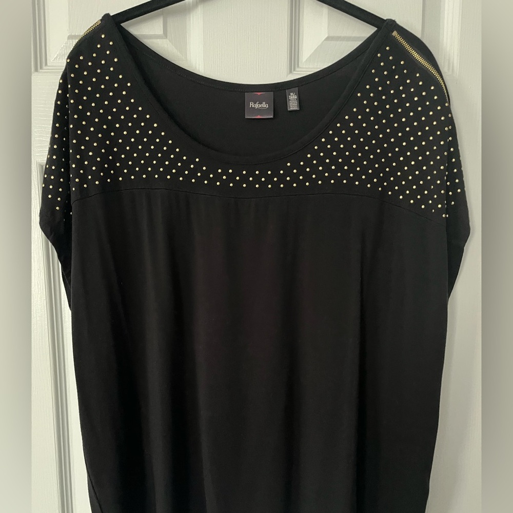 Ladies short sleeve black top